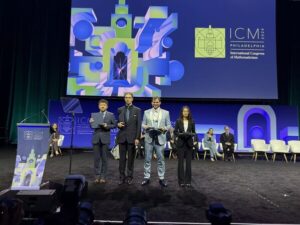 Dua Alumni Peking University Raih “Fields Medal”, Sebanyak 14 Akademisi PKU Tampil di ICM 2026