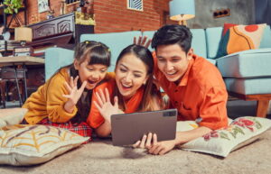Jangan Asal Viral, DPR dan Komdigi Ingatkan Pentingnya Privasi di Media Sosia