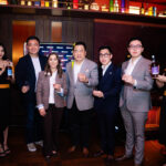 Jajaran perwakilan The GlenAllachie dan mitra lokal berfoto bersama dalam acara grand launch di The Concierge Bar, Jakarta, menandai debut perdana brand ini di Indonesia. (Foto: Dok. The GlenAllachie Indonesia)