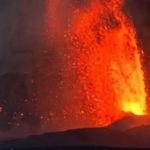 Gunung Anak Krakatau Kembali Erupsi, Warga Pesisir Selat Sunda Diminta Waspada Tanpa Panik dan Tetap Tenang
